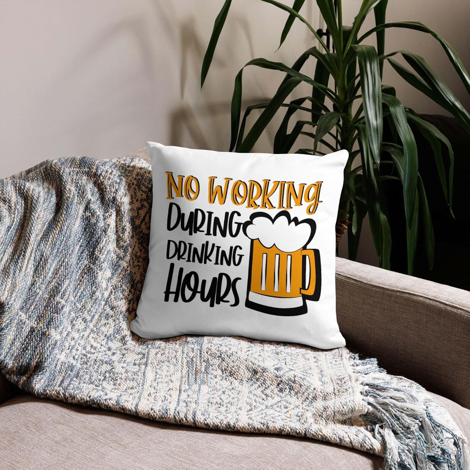 Sarung Bantal Bir Lucu, Sarung - Home Decor Quotes Ideas ulasan dan harga